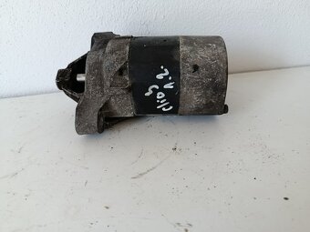 starter clio 3 8200369521e 40€ - 4