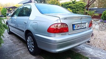TOYOTA AVENSIS 2,0 d4d - 4