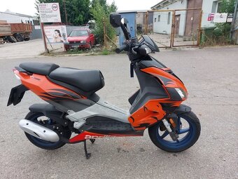 2005 APRILIA SR 50 naj.15000 KM po servisu - 4