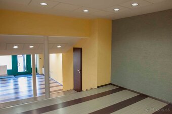 Prenájom obchodných priestorov v centre Trenčína-Mierové n. - 4
