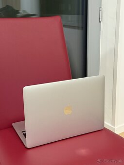 Apple MacBook Pro 13” (2020) – i7 / 32 GB RAM - 4