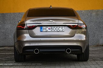 Jaguar XF 3.0D TDV6 - 4