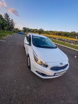 KIA Ceed Combi 1.6 Manuál 2017 - 4