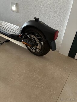 Ninebot Kickscooter F30E - 4