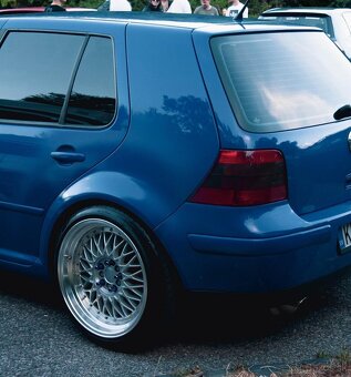 Volkswagen Golf 4 2.3 V5 - 4