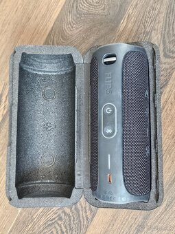 JBL reproduktor s obalom - 4
