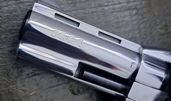 REVOLVER HOLEK model 830 - 4