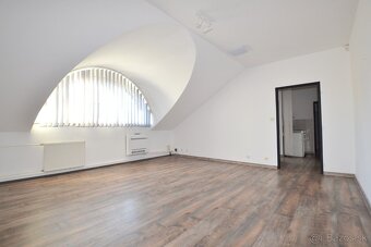 NA PRENÁJOM | PRIESTORY 44 m2 v blízkosti centra mesta - 4