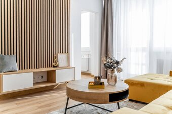 MIŠKOVECKÁ - JUH. Krásny 2 izbový byt, 51 m2 + loggia. ZARIA - 4