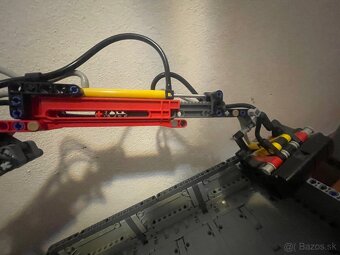 Lego TECHNIK nakladiak/ zeriav vo vybornom stave - 4