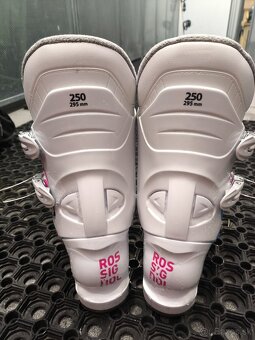 Lyže, lyžiarky,prilba, paličky - 4