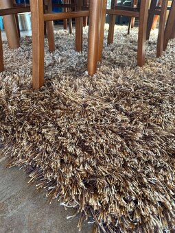 Koberec v hnedej farbe - 4