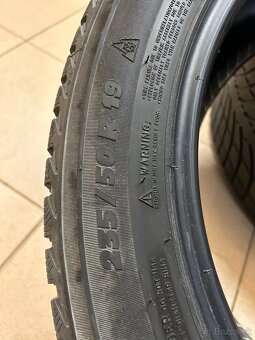 Predám 2ks zimne pneu Michelin Latitude Alpin 235/50 R19. - 4