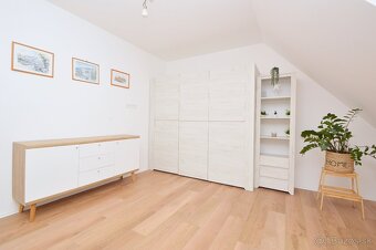 Predaj 2i byt s 7,15 m2 terasou, pivnicou, parkovaním, Rajka - 4