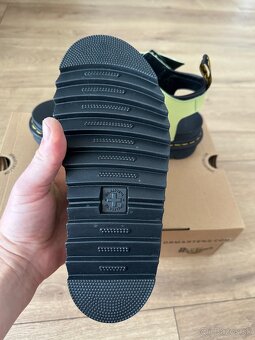Dr. Martens - 4