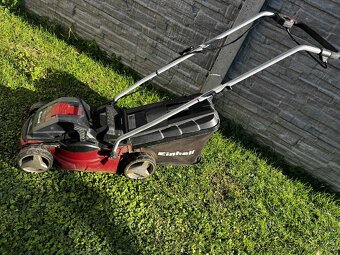 Kosačka Einhell plus baterie a nabíjačky,plne funkčna - 4