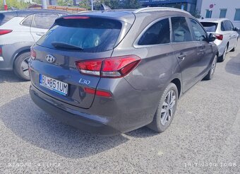 Hyundai i30 Kombi 1.6 CRDi Family - 4