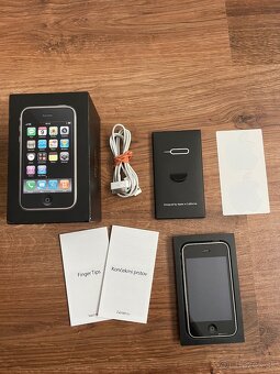Apple iPhone 3G 8GB - 4