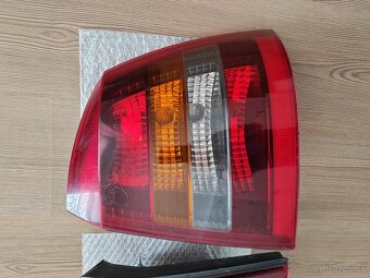 Opel Astra 2 zadné svetlá - 4