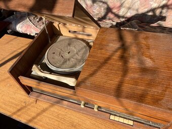 Rádiogramofony Tesla - 4