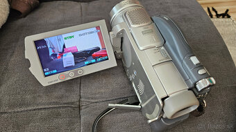 Videokamera SONY DCR-DVD505E na DVD - 4