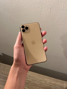 iPhone 11 Pro Max 64 GB gold stav ako novy - 4