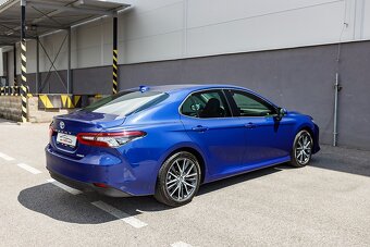 Toyota Camry 2.5i - 4