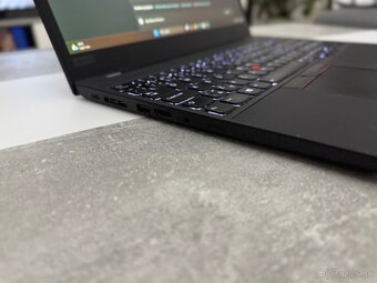 Lenovo ThinkPad T590 i5/8GB/256GB SSD Windows 11 + darček - 4