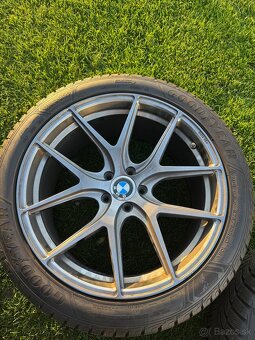 BMW X4 celá sada original Alu disky a zimné pneu - 4
