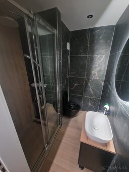 Dlažba čierna shinestone black 60x60 - 4