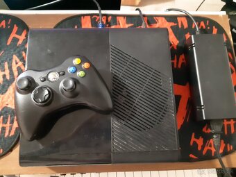 XBOX 360 E - 4