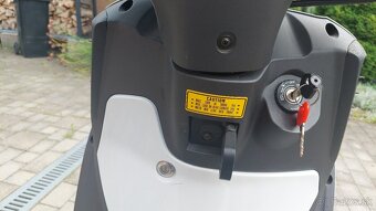 TOP STAV: Biely SYM HD 125 - 4