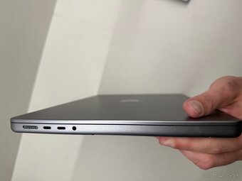 Macbook Pro 14" M1 Pro 16GB RAM, 512 GB SSD - 4