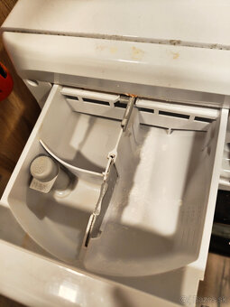 Predám práčku WHIRLPOOL FFS 7259 B EE Freshcare+ - 4