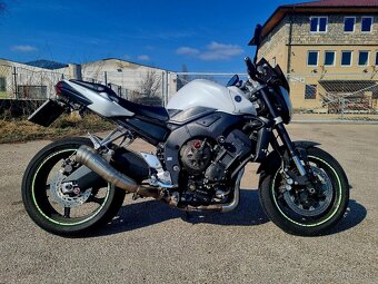 Yamaha FZ1 - 4