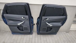 Tapacire s clonami Ford Mondeo hatchback - 4