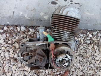 Predám motor na čz 175/501,502,505 skúter, prasa - 4