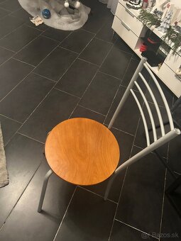 Jedálenský set stôl + 6 stoličiek - 4