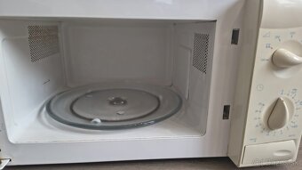 Mikrovlnná rúra Samsung 800W - 4