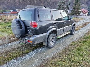 Rozpredám nissan terrano 3.0 automat - 4