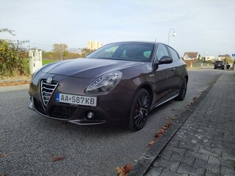 Alfa Romeo GIULIETTA - 4