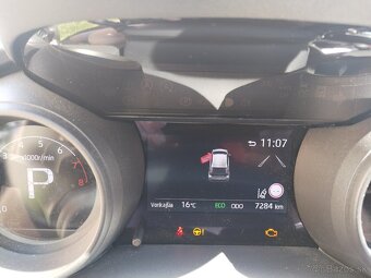 Toyota Yaris 1.5 Dynamic Force Comfort Style Tech - 4