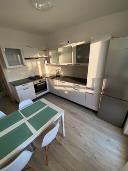 Prenajom 3 izboveho bytu - 4