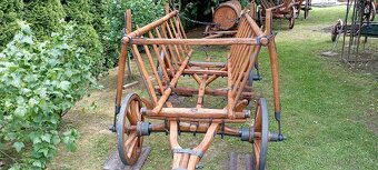Starý drevený konský voz - rebriňak III - 4