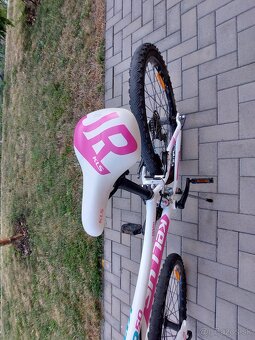 Dievčenský bicykl - 4