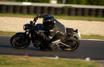 Yamaha XSR 900 - 4