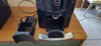 Jura D6 - 4