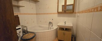 Prenájom 2.5 izbového bytu v centre BA - 4