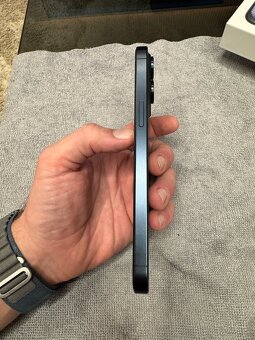 Predám iPhone 15 pro max 256gb Blue Titanium - 4