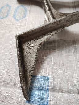 Prodám originální stojan na jawa 250/353 ve výborném stavu - - 4